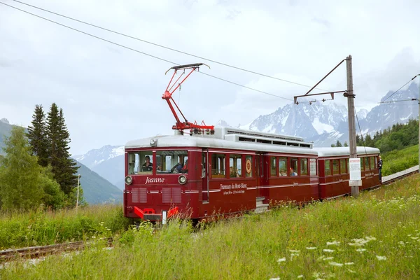 Mountain tram at the Bionnassay glacier — Stock Photo, Image