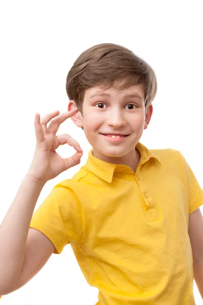 Kid toont een gebaar van "Ok" — Stockfoto