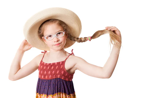 La ragazza sorridente in cappello di paglia — Foto Stock