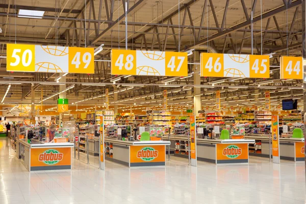 Kasse des Globus-Supermarktes — Stockfoto