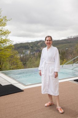 Dış havuzu kadın tezgahı