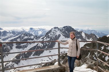 Kadın dağ bakış açısı üzerinde