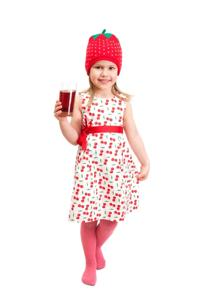 Bir bardak meyve suyu ile küçük kız — Stok fotoğraf