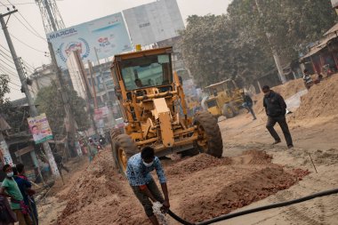 Yol yapımı, Dinajpur, Bangladeş. 06 Aralık 2020.