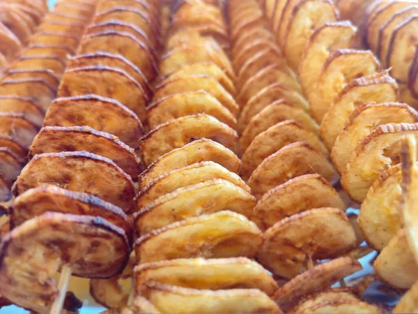 Çubuklu patates kızartması. Çıtır patates kızartması..