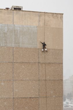 Endüstriyel dağcı çalışma