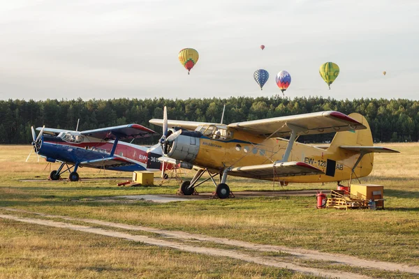 Aiplanes ve sıcak hava balonları