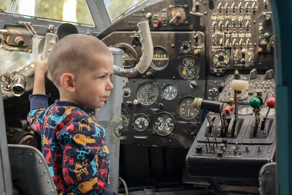 Young pilot — Stock Photo, Image