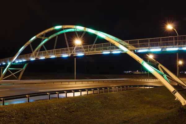 夜のアーチ橋 — ストック写真