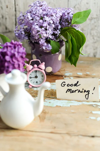 Two tone Lilac flowers with Good Morning note — Stock Photo, Image