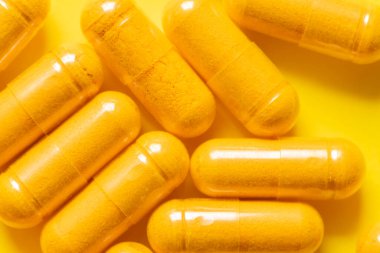 Curkimin zerdeçal haplarının makroyu kapat