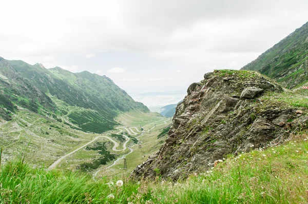 Transfagarasan road. Fagaras Mountains Beautiful view of Carpathians Mountains. — ストック写真