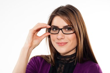 Karşı gülümseyen iş kadını