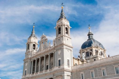 saint mary royal in la almudena Katedrali