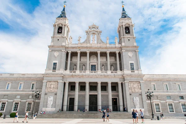 Katedra Najświętszej Marii Panny royal la almudena — Zdjęcie stockowe