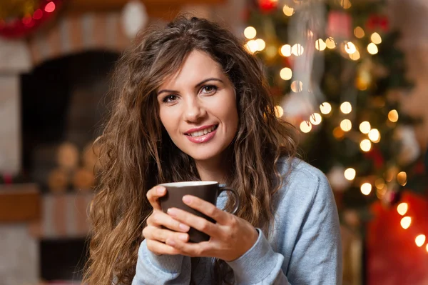 El cacao caliente en una noche de invierno — Foto de Stock