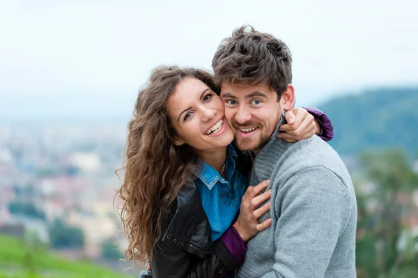 Liefde is leuk en maakt je aan het lachen — Stockfoto