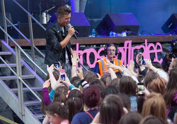 Taken perfrom live at The Rose of Tralee — Stock Photo, Image