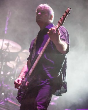 Katillerinden 3 Arena, Dublin yaşamak