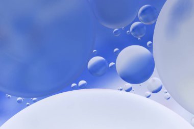 Petrol ve su soyut beyaz ve mavi