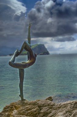Budva'nın dansçı heykeli