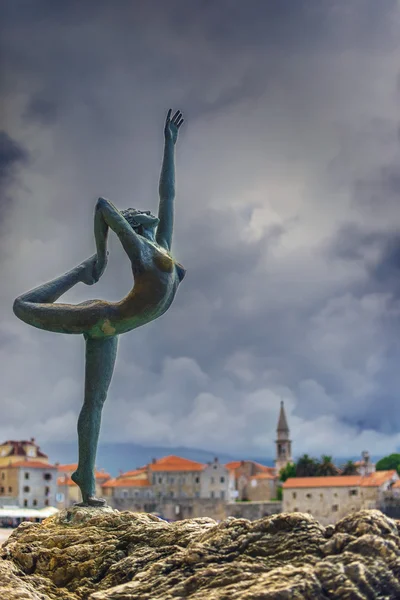 stock image statue of a dancing girl in Budva