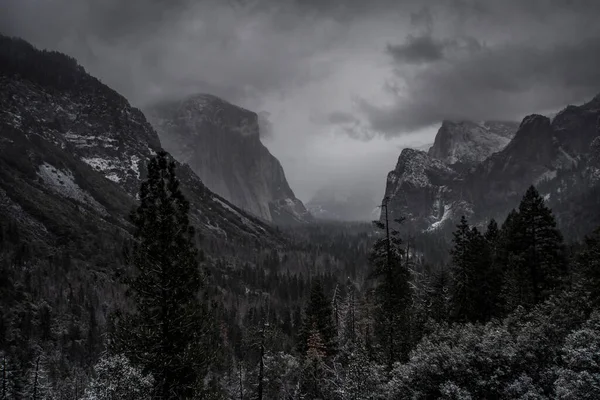 Valle Yosemite Durante Día Nublado Invierno — Foto de Stock