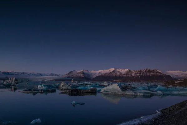 Islandia Laguna Glaciar Jokulsarlon Icebergs Flotando Increíble Paisaje Aire Libre —  Fotos de Stock