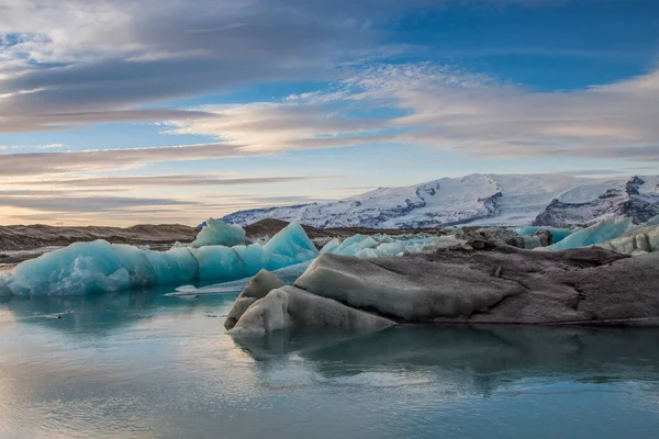 Islandia Jokulsarlon Lodowiec Lagoon Góry Lodowe Pływające Niesamowitym Plenerze Krajobrazu — Zdjęcie stockowe