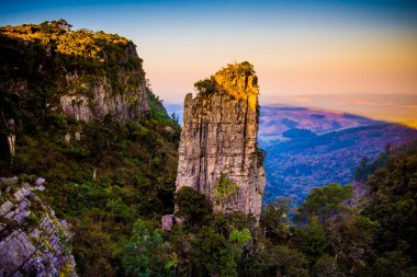 Zirve Kayası, Güney Afrika.