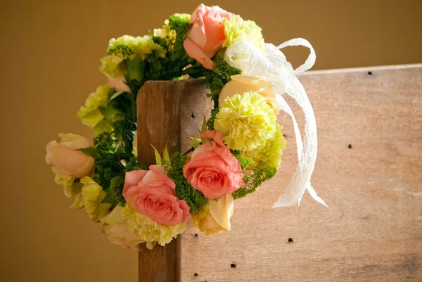 Romantik düğün çiçek taç