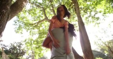 Çok etnik gruptan oluşan baba çok güzel kızıyla birlikte çalış