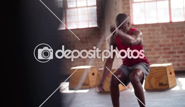 savaş ip egzersiz crossfit eğitim yapan erkek