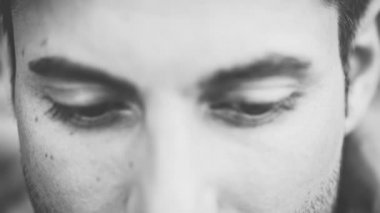 genç adamın gözleri yakın çekim