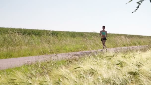 Woman running — Stock Video