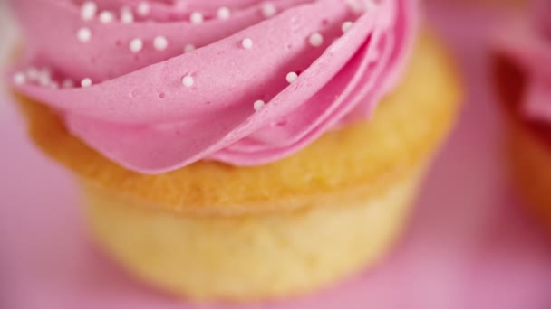 Rózsaszín cupcakes — Stock videók