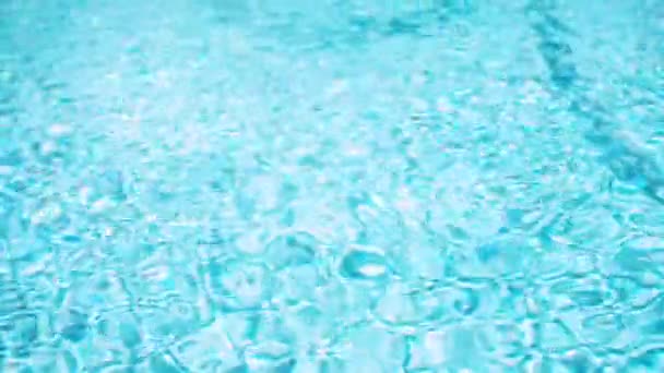 Superficie dell'acqua in piscina — Video Stock