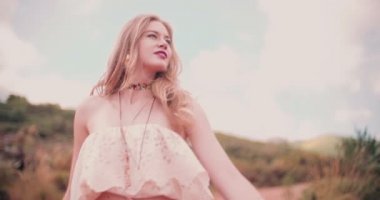 Patikadan bir boho kız moda çekim