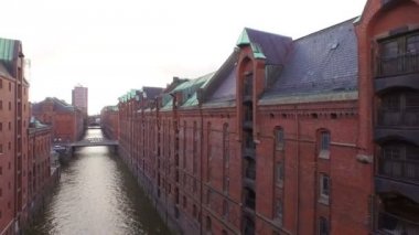 Speicherstadt Hamburg'da bir kanalı