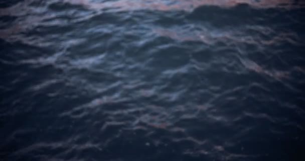 Ondes océaniques au ralenti 