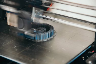 Plastik bir bileşen oluşturulurken 3D yazıcı