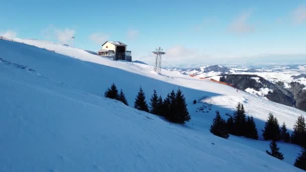 Ebenalp, Appenzell, Schweiz - 1 januari 2021: Vacker skiddag — Stockvideo