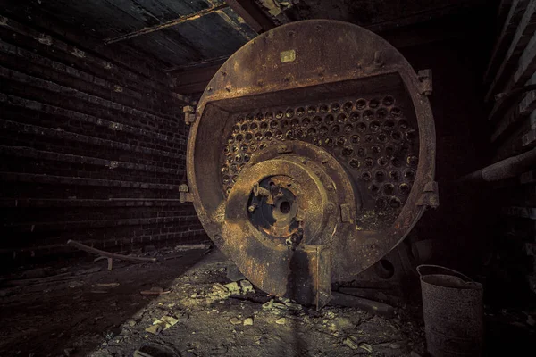 Esplorazione Urbana Una Vecchia Fabbrica Mattoni Abbandonata Luogo Perduto Con — Foto Stock