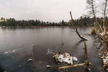 Kış yürüyüşü Pfrunger 'dan başlayıp Yukarı Bataklık' taki Ostrach yakınlarındaki Bannwald Kulesi 'ne kadar uzanıyor.