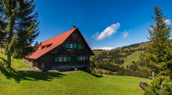 Gyönyörű Hegyi Túra Mentén Alpenfreiheit Prémium Ösvény Közelében Oberstaufen Steibis — Stock Fotó