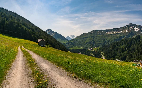 Hermosa Caminata Montaña Cerca Damuels Largo Cresta Hochblanken Vorarlberg Austria — Foto de Stock