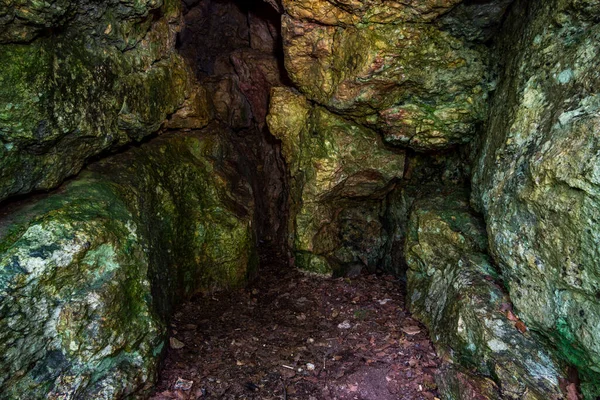 Caminhe Pelo Vale Bittelschiesser Com Muitas Cavernas Ruínas Históricas Castelo — Fotografia de Stock