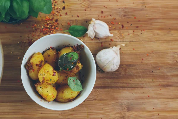 Stekt ekologisk potatis — Stockfoto