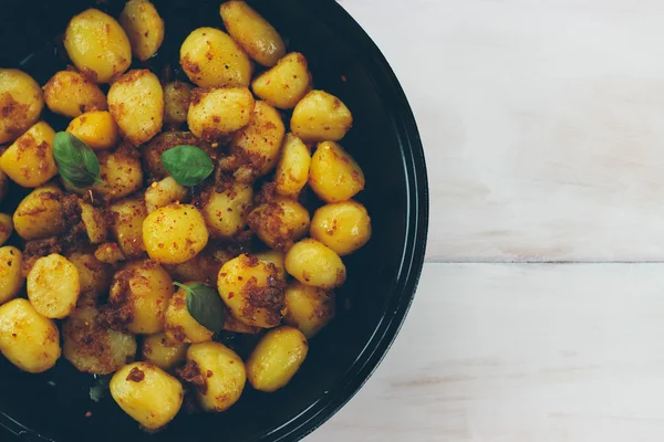 Färsk stekt ekologisk potatis Stockfoto