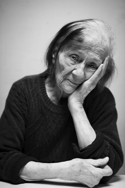 Starszy kobieta portret — Zdjęcie stockowe
